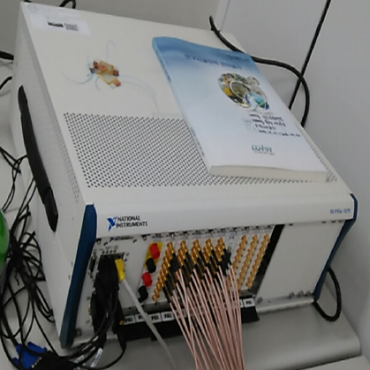 NI PXIe-1075 Multichannel measurement system